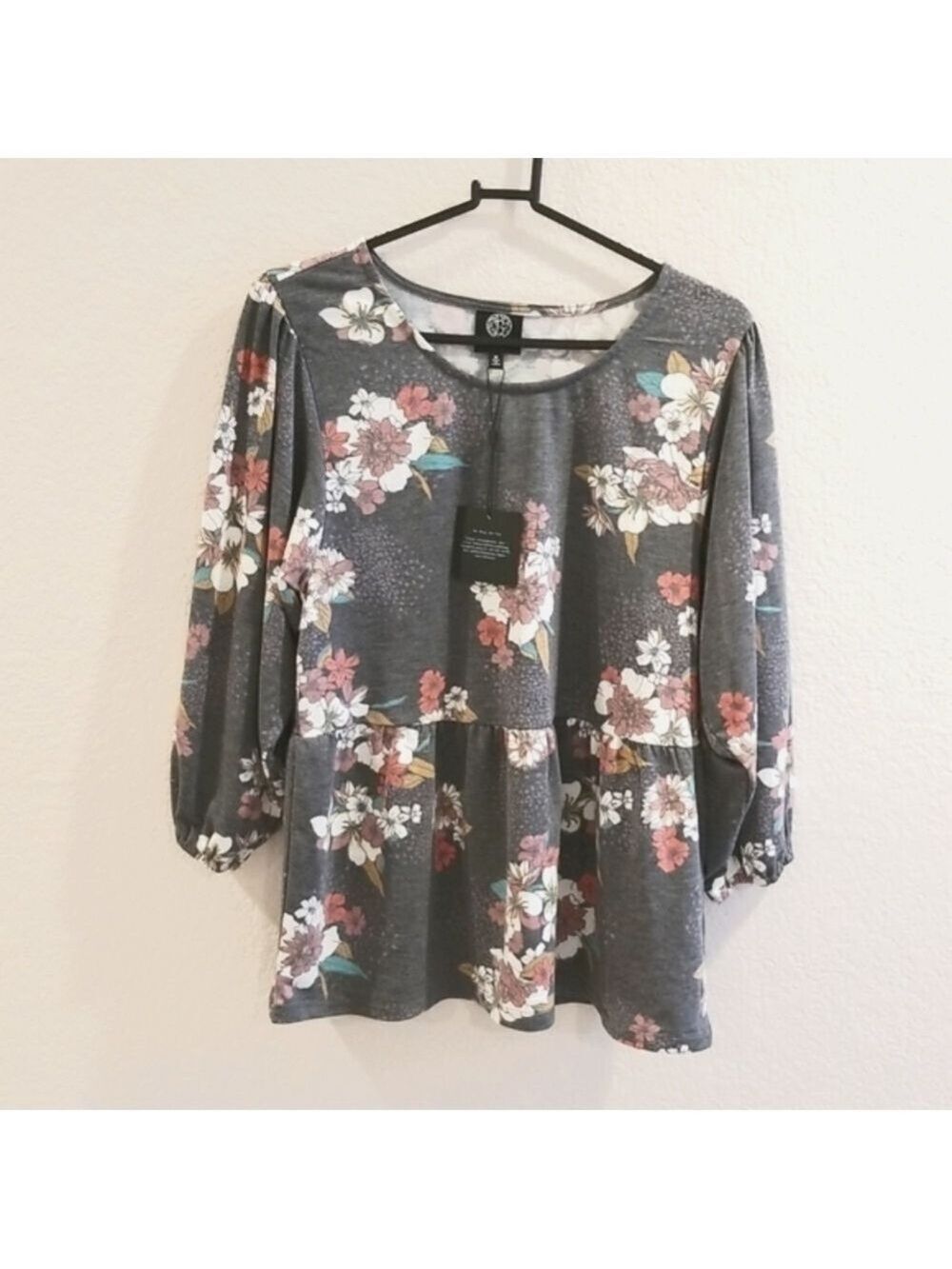 Bobeau baby doll blouse, floral, polyester blend, Medium,3/4 sleeves .NWT.